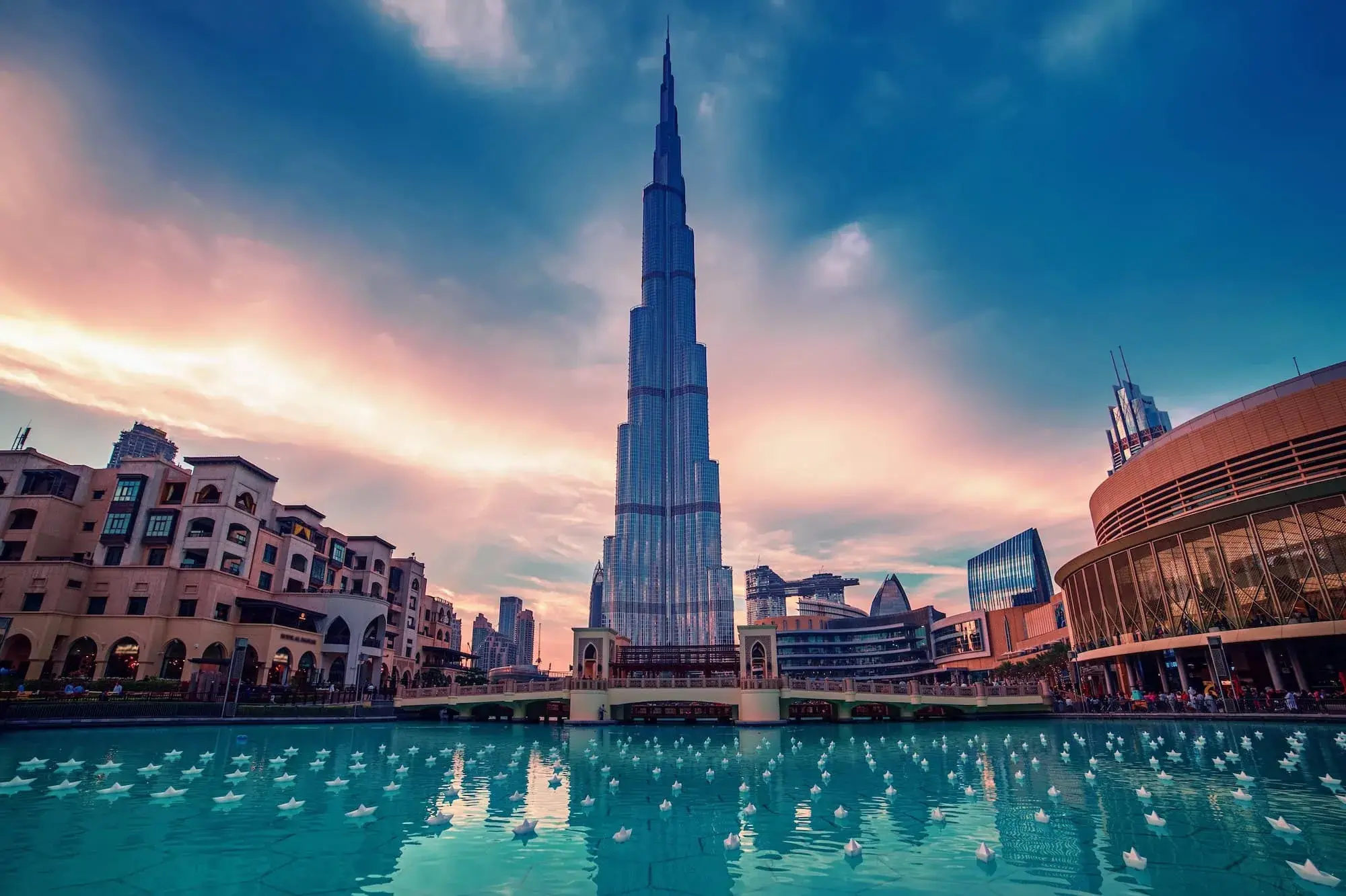 Burj Khalifa: Sustainable Solar Energy Building, Dubai, United Arab Emirates
